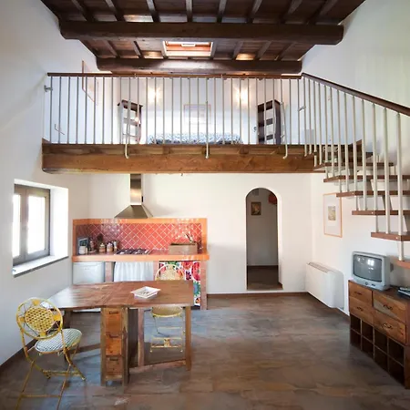 Farm stay Tenuta Monte La Guardia Castel Giuliano